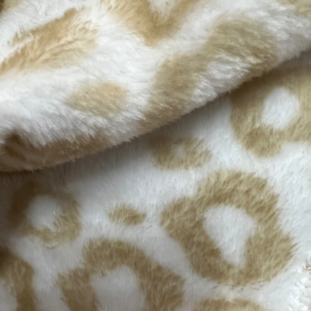 Pile Gold Leopard