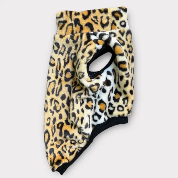 Pile Leopard