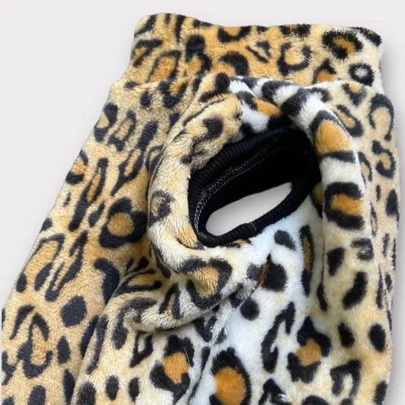 Pile Leopard